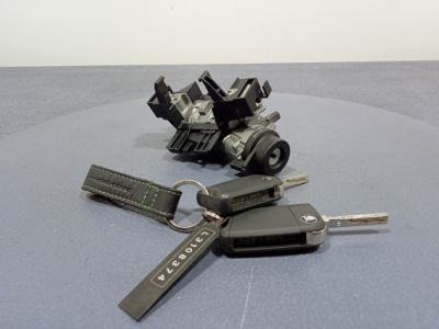 Skoda scala замок зажигания ключи 5q1905865a фото №1