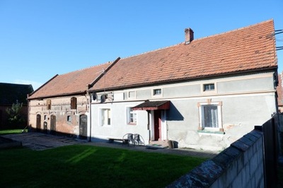 Dom, Powidzko, Żmigród (gm.), 145 m²