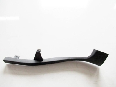 Vw golf vi kombi захист підкрилок права задня фото №1