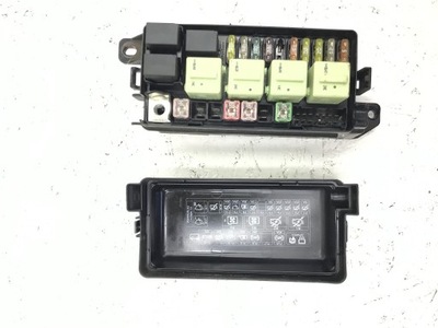 Коробка предохранителей mini оригинальный номер 6906548 фото №1