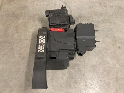 Renault megane iv корпус акумулятор фото №1