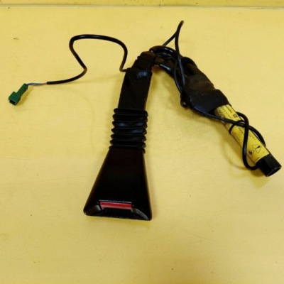 Кліпса поперечина безпеки правий перед opel omega b nr340 фото №1