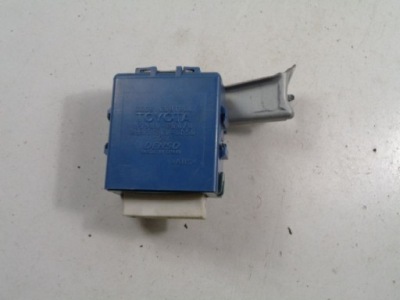 Toyota yaris i p1 модуль дверь 85980-0d020 фото №1