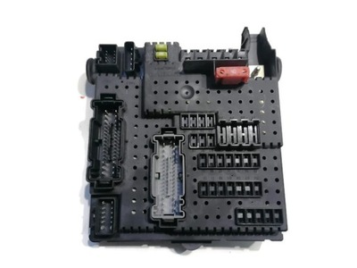 Volvo v70 - коробка предохранителей 8676391 фото №1