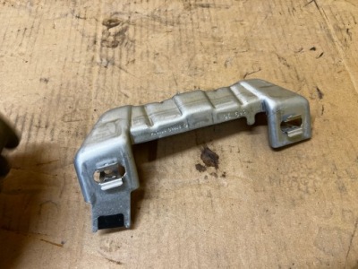 Кронштейн кронштейн кронштейн потолочный задняя правый mercedes gls x166 фото №1