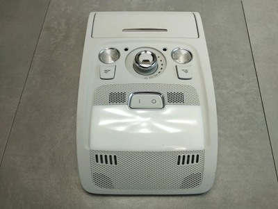 Audi a5 8t лампа салона 8t0947135bk фото №1