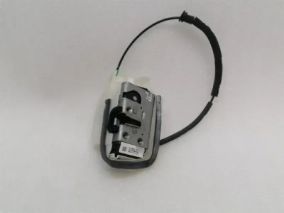 Tesla model y 2023 перед сторона ліва вкладка do замка двері фото №1