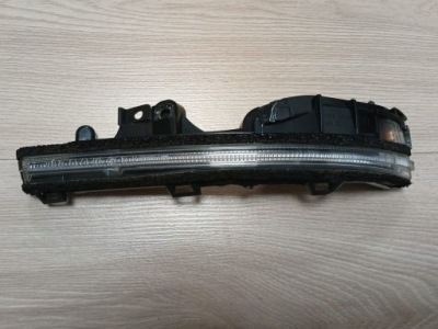 Lexus es vii ls v поворотник led правого дзеркало оригінальний номер фото №1