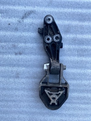 Volvo xc40 2.0 d кронштейн подушка коробки фото №1