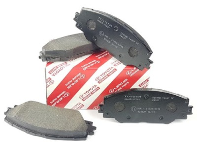 Оригинальный номер toyota тормозные колодки тормозные перед auris e15 e18 фото №1