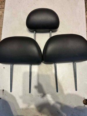 Ford maverick підголівники задня чорні фото №1