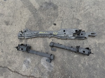 Балка підсилювач під  радіатор renault kangoo iv 4 21- фото №1