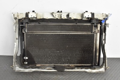 Pas передний радиатор вентилятор 100222-1377 toyota prius iii 1.8 гибрид фото №1