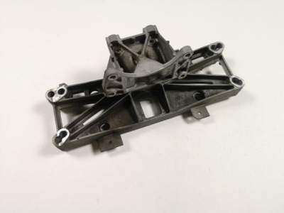 Підпора подушка коробки challenger 6.4 5.7 2011- фото №1