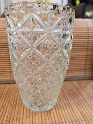 Kryształowy dzbanek wazon wys.16 cm śr.10 cm