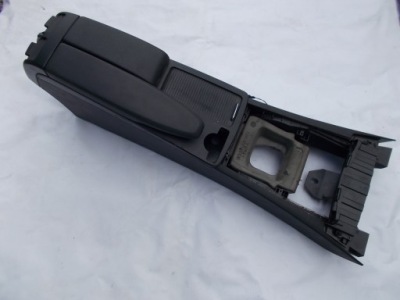 Mercedes c klasa w204 подлокотник туннель фото №1