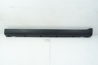 Накладка молдинг поріг ліва ssangyong tivoli фото №1