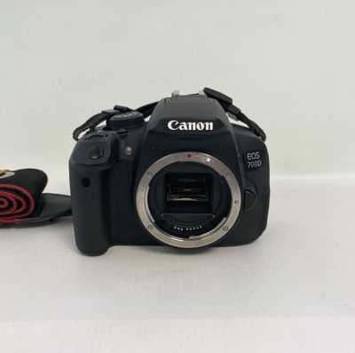 Aparat Canon EOS 700D