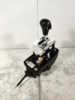 Домкрат перемикання передач audi a4 b6 8e1713111j фото №1