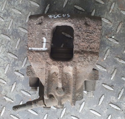 Супорт лівий перед ford focus mk1 1.8 фото №1