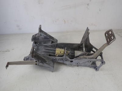 Педаль гальма автоматична коробка передач chevrolet corvette c5 фото №1