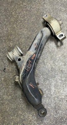 Рычаг передний левое  lexus is 300h 2014-2019 фото №1