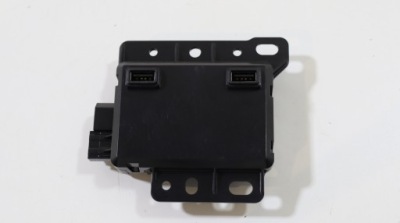 Tesla model 3 2017- модуль зарядное устройство usb 1093295-00-a фото №1