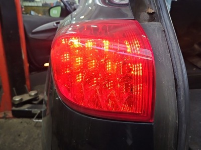 LAMPA TYŁ LEWA - INFINITI QX50 HB