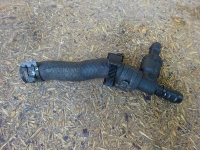 Audi a3 8p рестайлінг  golf vi scirocco 2.0 tdi трубка шланг пального 1k0130307ba фото №1