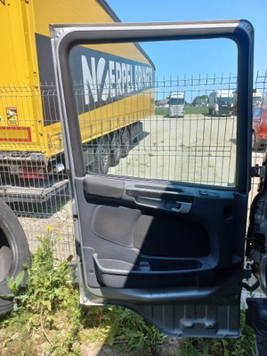 Оббивка правий / лівий обшивка двері scania r фото №1