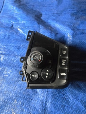 Панель переключатель кондиционера honda cr-z фото №1