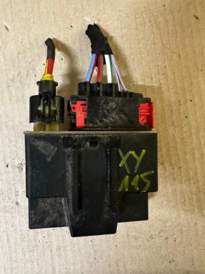 Реле вентиляторів peugeot 96520211 фото №1