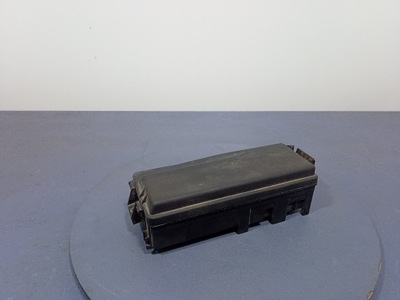 Opel vectra c коробка предохранителей 13205802 фото №1