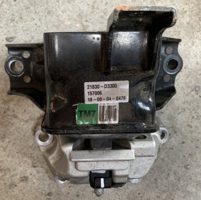 Hyundai tucson 3 рестайлинг  подушка кронштейн коробки фото №1