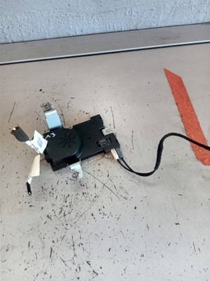 Audi a3 8p усилитель антенны 8p4035225d фото №1