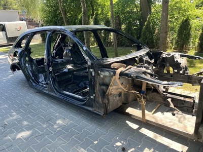 Чверть лонжерон перед права audi a4 b9 15- lx5r фото №1