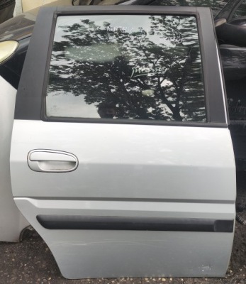 Hyundai matrix lift двері правий задня фото №1