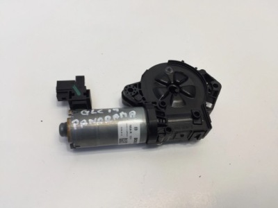 Mercedes glc x253 2018 моторчик люк фото №1