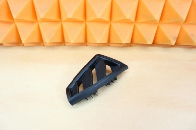 Mercedes slk r171 решітка обдув консолі ліва a000071312 p0084598 фото №1