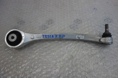 Tesla model 3 x важіль правий перед 1041575-00-b фото №1