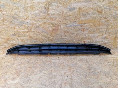 Решётка средняя бампера перед opel corsa e 2014-2019r фото №1