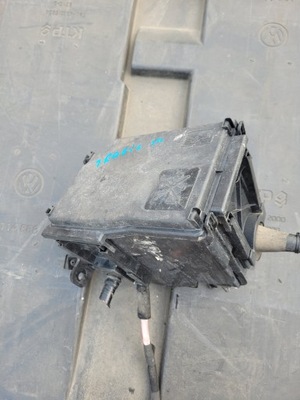 Коробка предохранителей корпус renault trafic iii фото №1