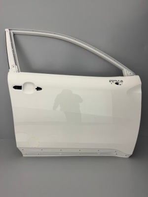 Toyota corolla cross 20r- дверь правое передние перед фото №1