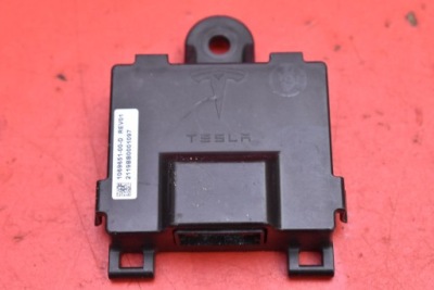 Блок управления модуль ручка левый перед 1069651-00-d tesla s рестайлинг  awd 16-21 фото №1