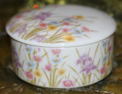 PUZDERKO**PORCELANA***