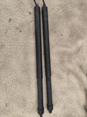 Range rover velar привід амортизатори кришки задня фото №1