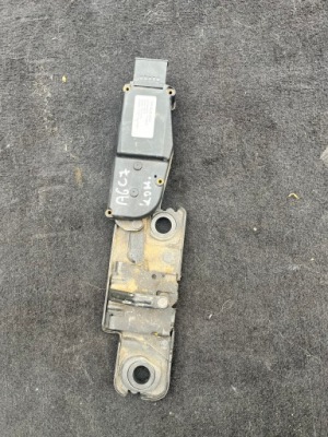 Audi a6 c7 4g kombi доводчик крышки задняя фото №1