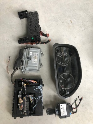 Набор стартовый блок управления mercedes w169 6401507579 фото №1