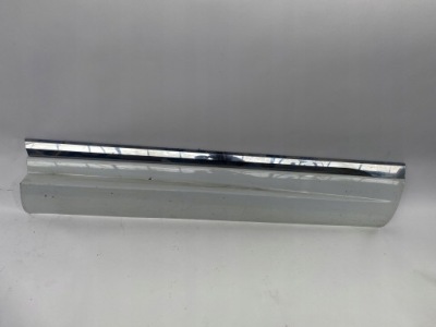 Vw touareg r-line молдинг na передние правое дверь фото №1