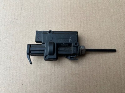 Renault megane 3 привод крышка заливной 8200305732b фото №1